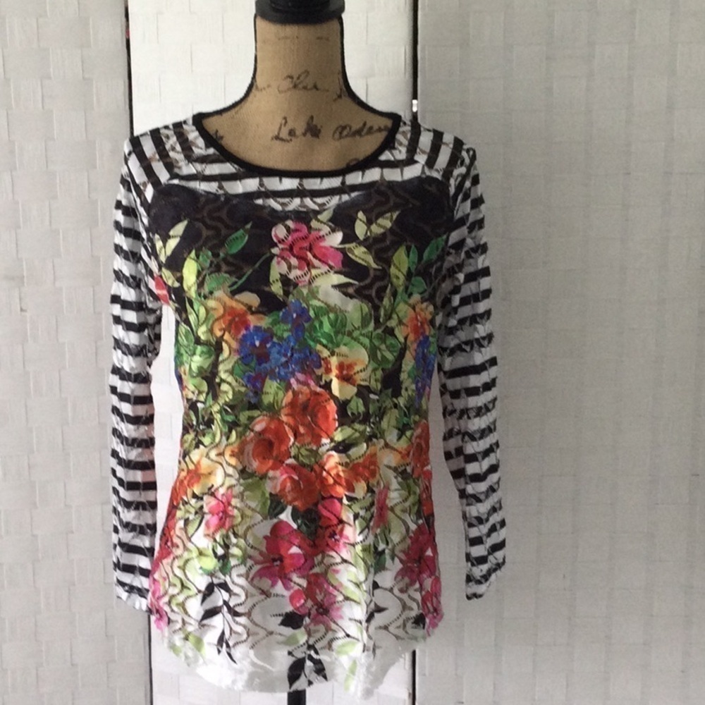Woman’s Top by Spanner semi see through size M multi color flowers  #464